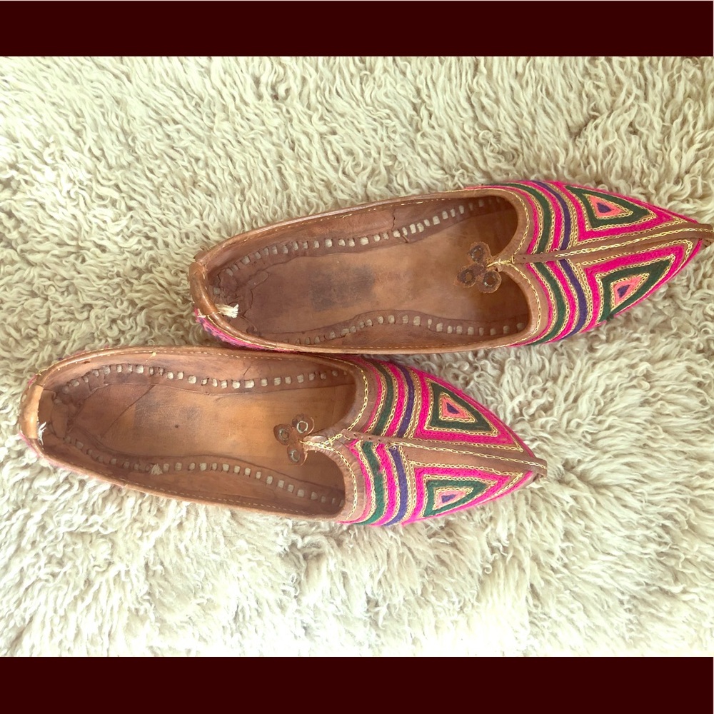 Indian leather slippers- embroidered- size 6